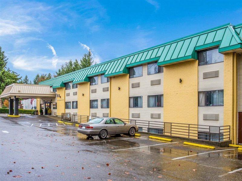 Quality & Olympia Hotel 2*